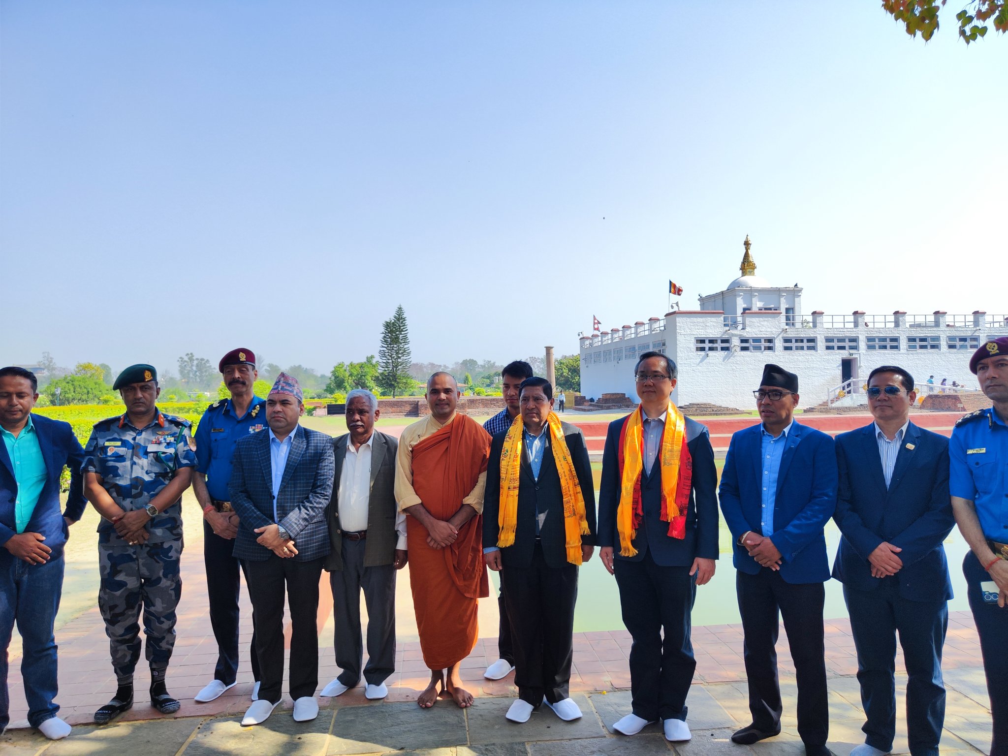 नारायणकाजी श्रेष्ठ चिनियाँ राजदूतसँग लुम्बिनी सयरमा, परराष्ट्रलाई छैन जानकारी